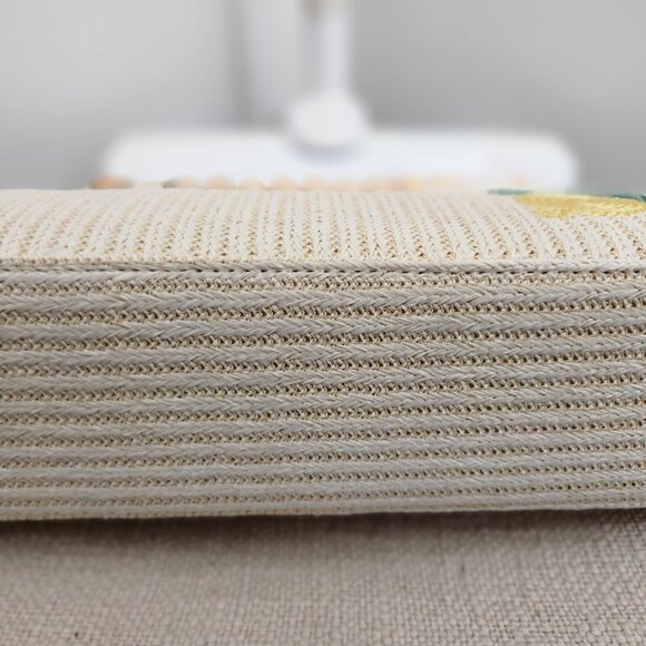 Haute Hippe lemon clutch - Picture 7 of 7